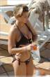 paparazzi_gemma_atkinson_06032711.jpg