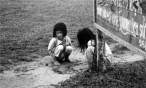 two_vietnamese_girls_114.jpg