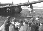 BV 222 Wiking V1 & soldiers s.jpg