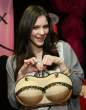 katherine_mcphee_bag_big.jpg