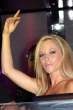 kendra_wilkinson_white_tight_play_10_big.jpg