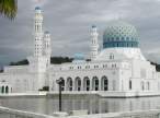 Mosque Kota Kinabalu in Sabah - Malaysia.jpg
