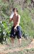 zac-efron-shirtless-photos-3.jpg