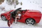 red_corvette_snow_stuck_011.jpg
