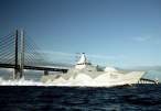 HMS Härnösand passing Öresundsbron sm.jpg