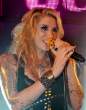 kesha-paris-club01251005.jpg