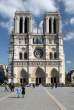 Facade-notre-dame-paris-ciel-bleu.JPG