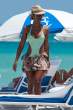 kelly_rowland_swimsuit_out_3.jpg