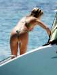 09349_Rachel_Hunter_Candids_070206_3__123_379lo.jpg
