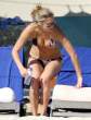 101228p2_refaeli_b-gr_10.jpg