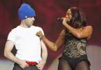 MCFan_for_celeblounge02-12-2010 00-00_28.jpg