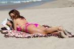 rosa-blasi-pink-bikini-hermosa-beach-07-480x320.jpg
