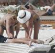 Kate_Bosworth_Bikini_Candids_on_the_Beach_in_Mexico_April_10_2011_09.jpg