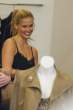 bar_refaeli_shops_4.jpg
