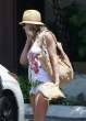 LeAnnRimes_WoodRanchBBQandGrill_Calabasas_050711_004.jpg