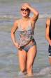 julianne-hough-bikini-bottoms-miami-07-480x720.jpg
