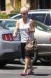 KendraWilkinson2011_08_25_runningsomeerrandsinLosAngel2255.jpg