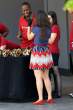 Zooey_Deschanel_LosFelizSept122011_001_122_252lo.jpg