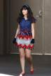 Zooey_Deschanel_LosFelizSept122011_001_122_264lo.jpg