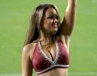 nfl-cheerleaders-cleavage-20.jpg