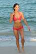 leilani-dowding-red-bikini-miami-02-480x720.jpg