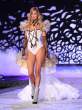 full_victorias_secret_runway_13_wenn3602709.jpg