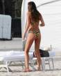 behati_prinsloo_beach_again_9.jpg