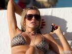 rita-rusic-gray-patterned-bikini-in-miami-beach-05-580x435.jpg