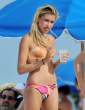 hailey_baldwin_daughter_bikini_8.jpg