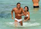 Nargi013_2010-jun29_candid-bikini.jpg