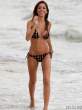 farrah-abraham-wears-a-skimpy-bikini-on-the-beach-in-fl-04-435x580.jpg