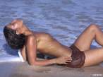 leilani-dowding-classic-topless-beach-shoot-16-900x675.jpg