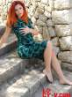 lucy-collett-strips-off-dress-and-goes-topless-outside-04-cr1386221829795-675x900.jpg