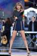 taylor-swift-performing-in-concert-at-good-morning-america-in-nyc_19.jpg