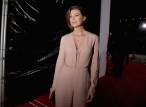 Ellen+Pompeo+Arrivals+People+Choice+Awards+F05nfSMYu0hx.jpg