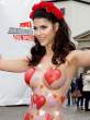 Micaela-Schaefer-Poses-In-The-Street-With-Her-Body-Painted-For-Valentines-Day-08-675x900.jpg