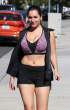 kelly-brook-looking-fit-as-she-leaves-her-workout-class_12.jpg