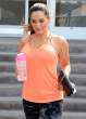 kelly-brook-heading-to-the-gym-in-la_21.jpg