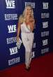 KendraWilkinsonWECleavage1.jpg