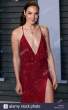 gal-gadot-attends-the-vanity-fair-oscar-party-at-wallis-annenberg-M6NA04.jpg